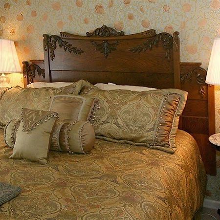 Camellia Inn ヒールズバーグ エクステリア 写真
