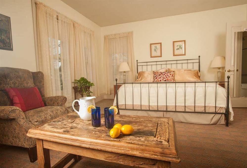 Camellia Inn ヒールズバーグ エクステリア 写真