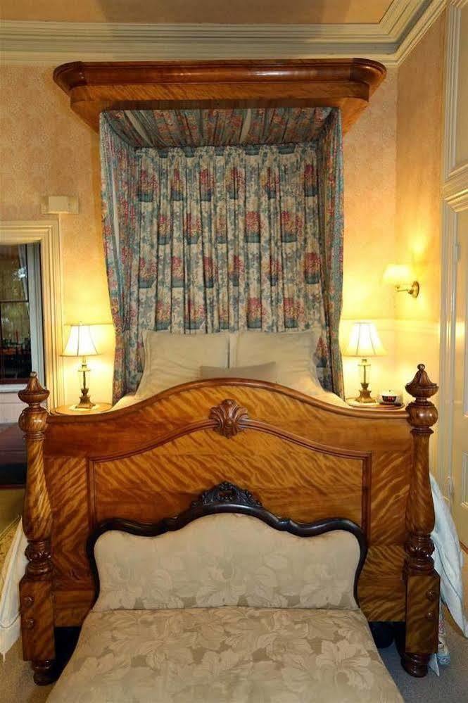 Camellia Inn ヒールズバーグ エクステリア 写真